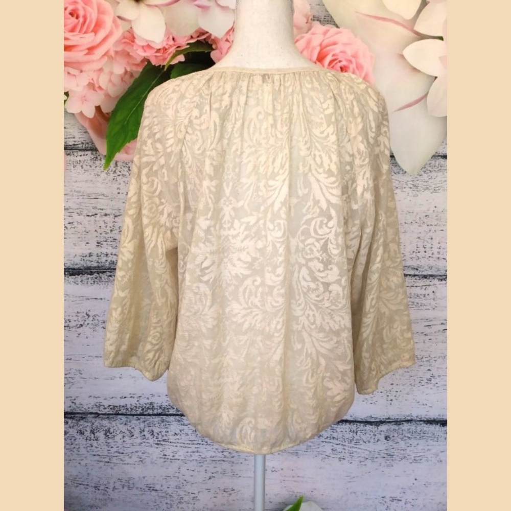 Chico's Cream Gold Metallic Lace Top Size 1 (M/8) - Picture 5 of 8
